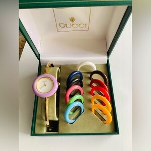 Ladies GUCCI interchangeable bezel watch w/ bezels🌸🌼🌺